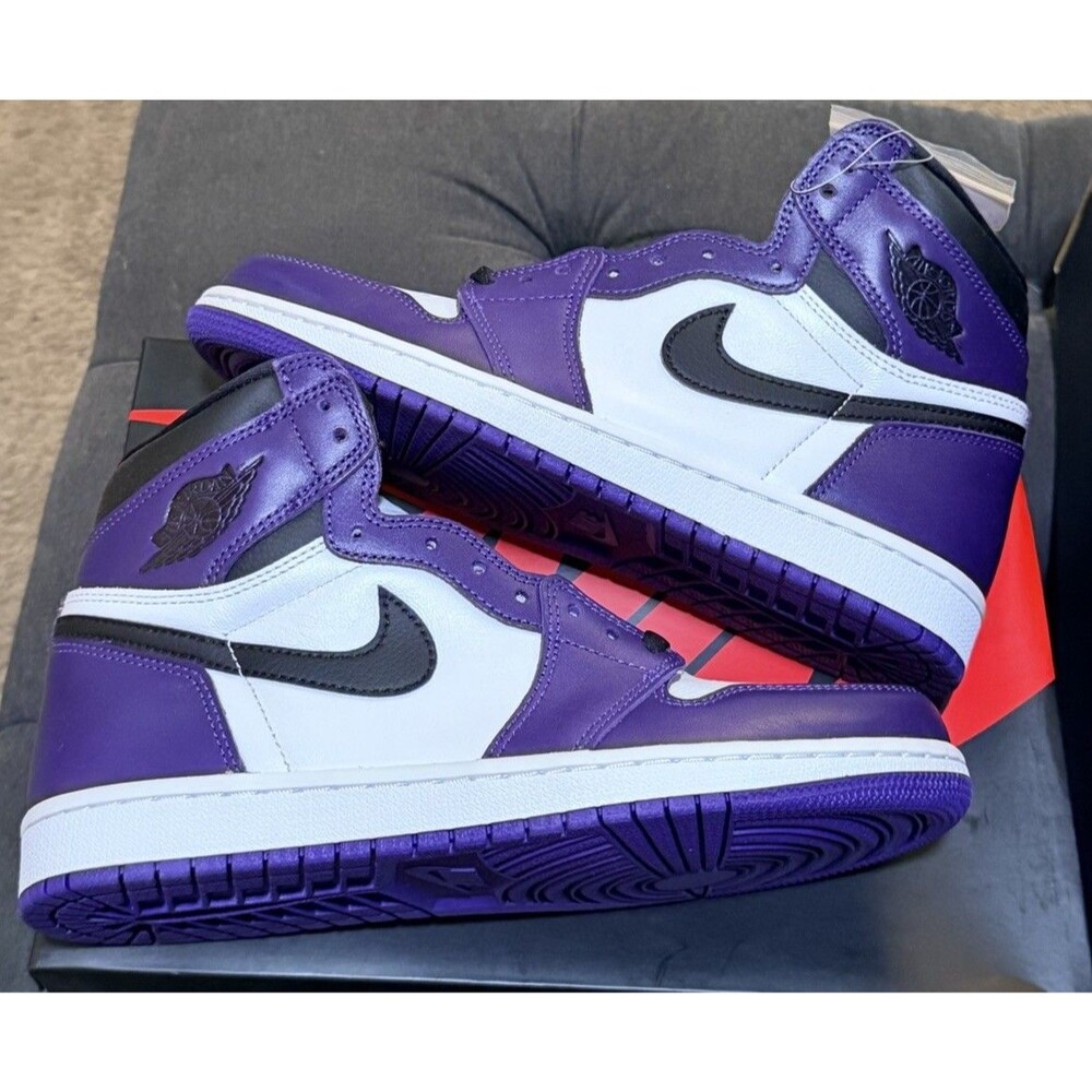 Size 8.5 - Jordan 1 Retro OG High Court Purple